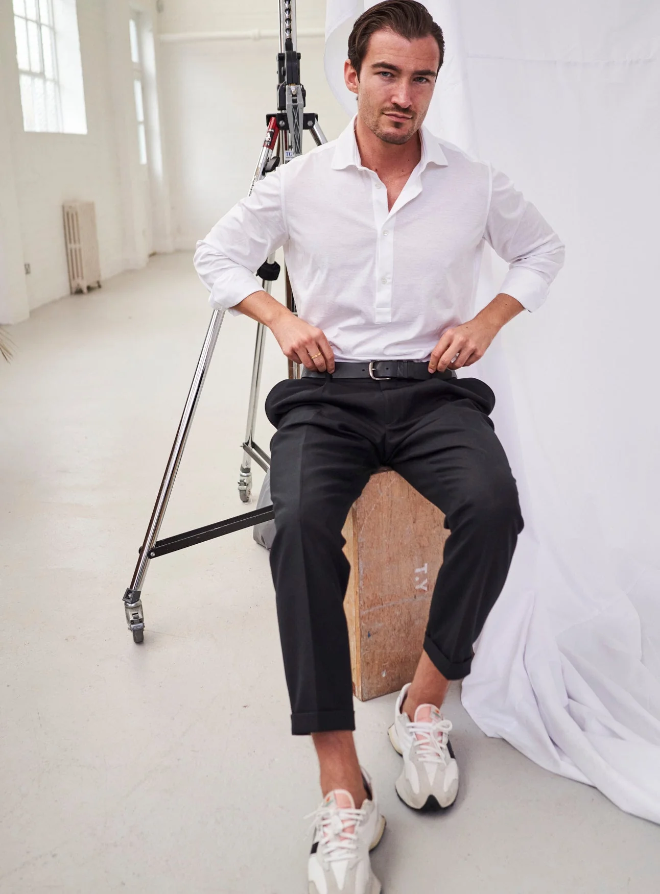 Recycled Italian White Cut Away Collar Popover Shirt - Image 8